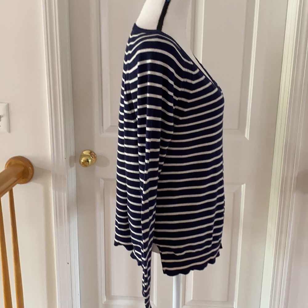 15:07 GAP Stripe Sweater (Thin/light weight) - Picture 2 of 12